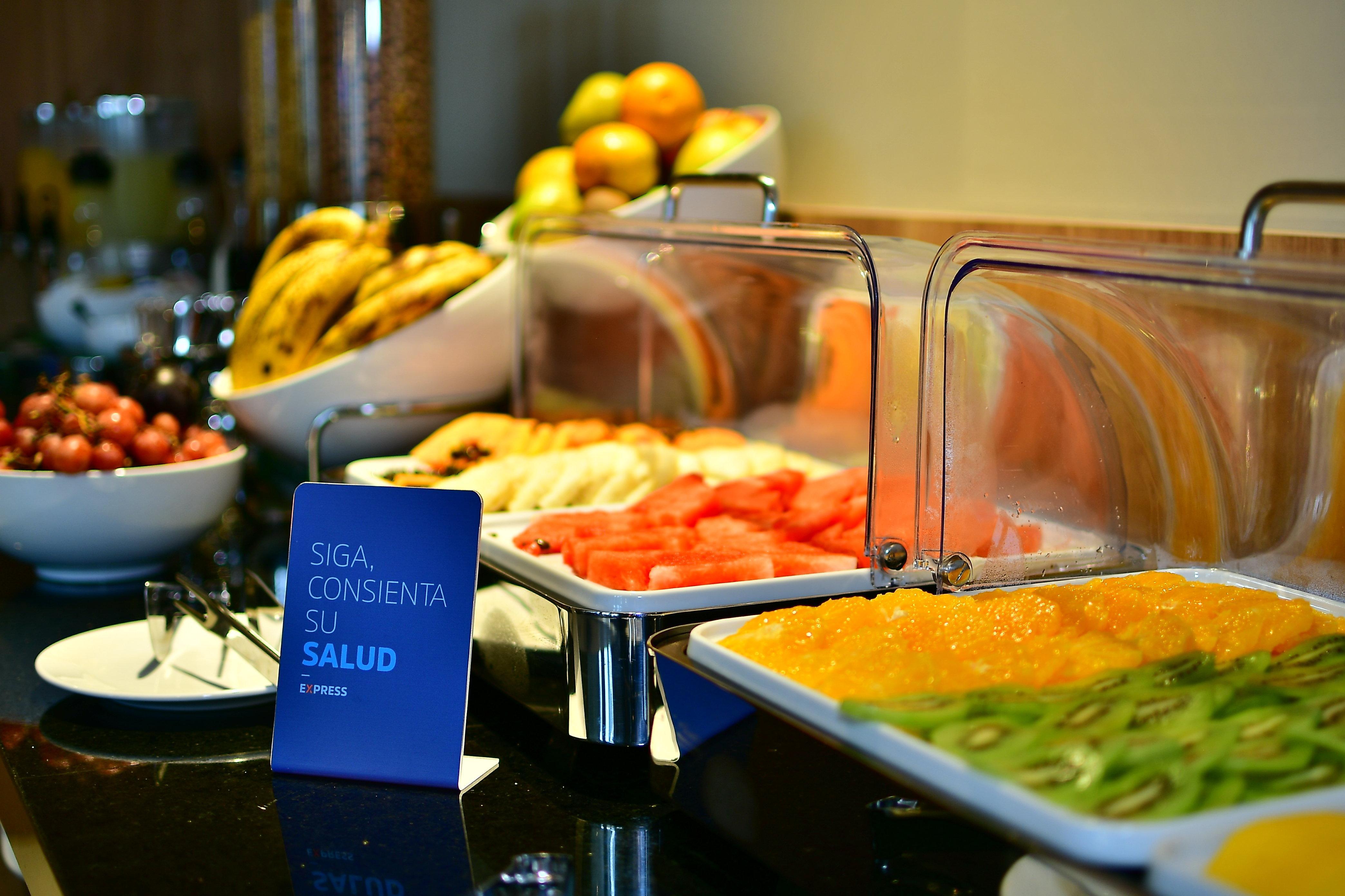 Holiday Inn Express Asuncion Aviadores By Ihg Экстерьер фото