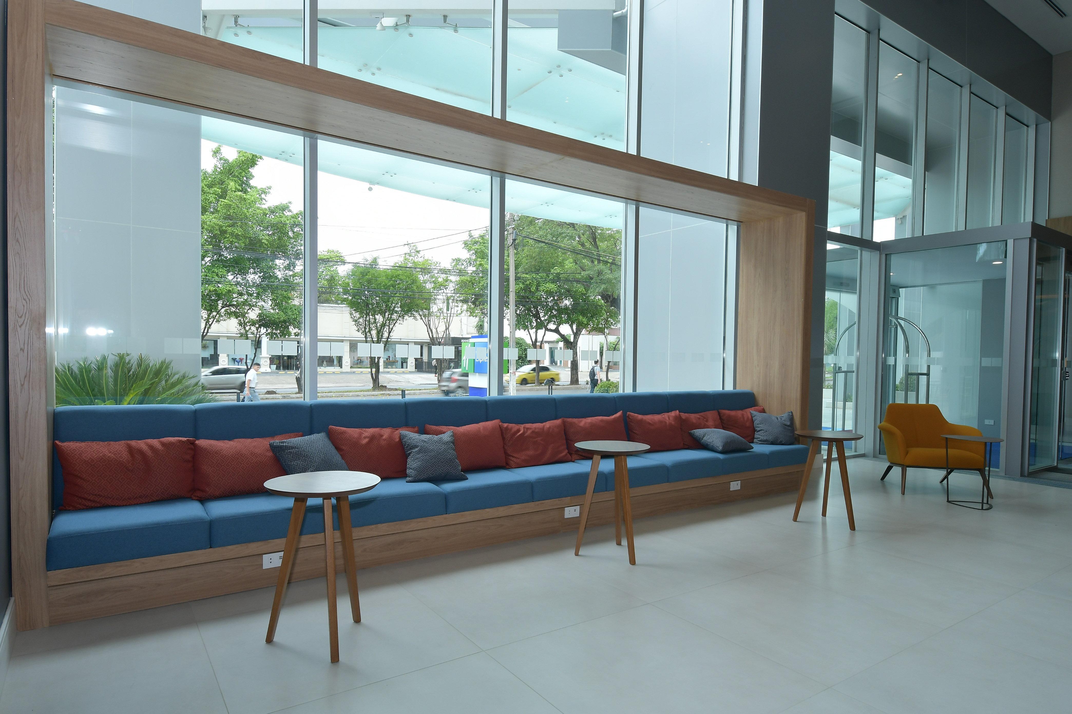 Holiday Inn Express Asuncion Aviadores By Ihg Экстерьер фото