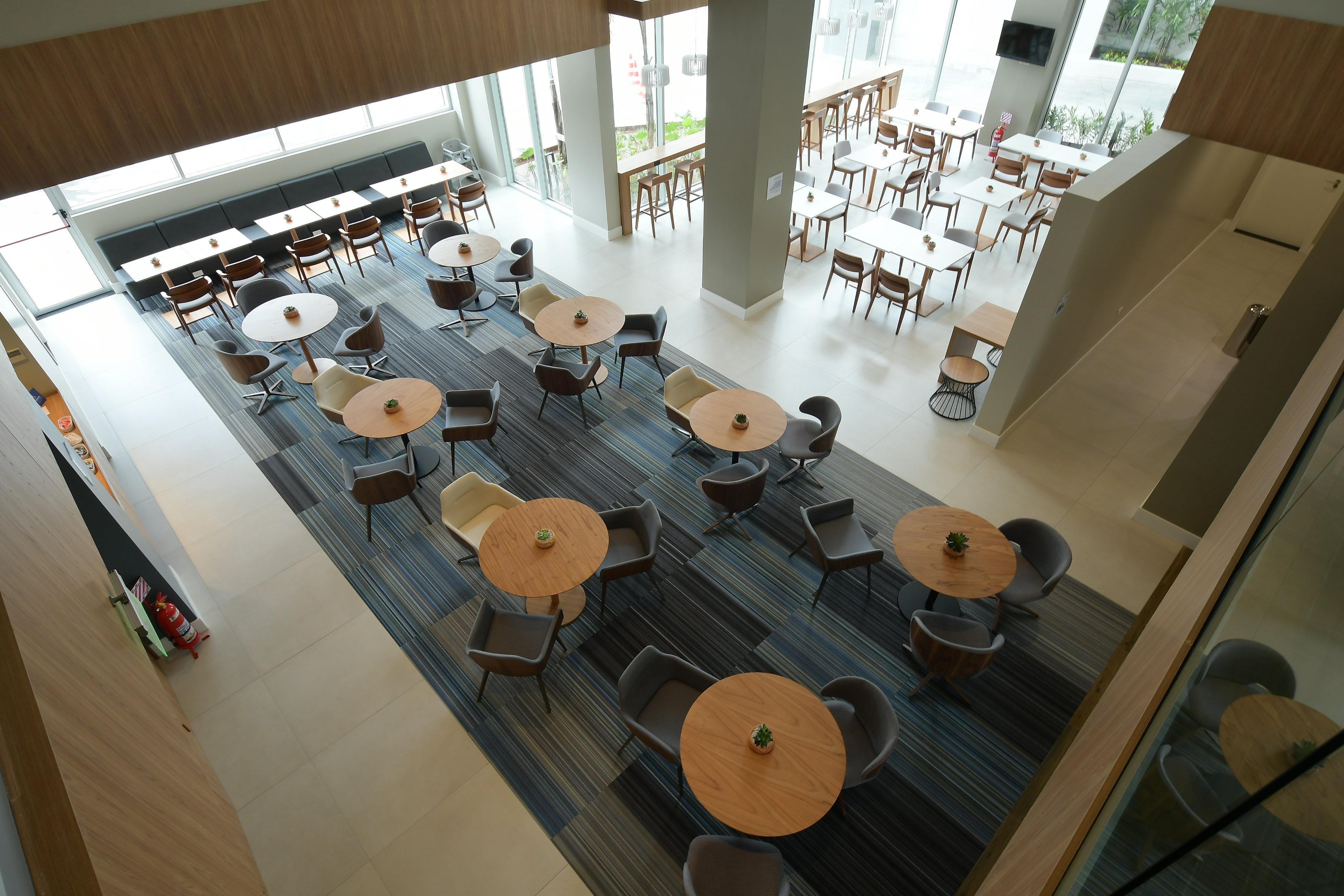 Holiday Inn Express Asuncion Aviadores By Ihg Экстерьер фото