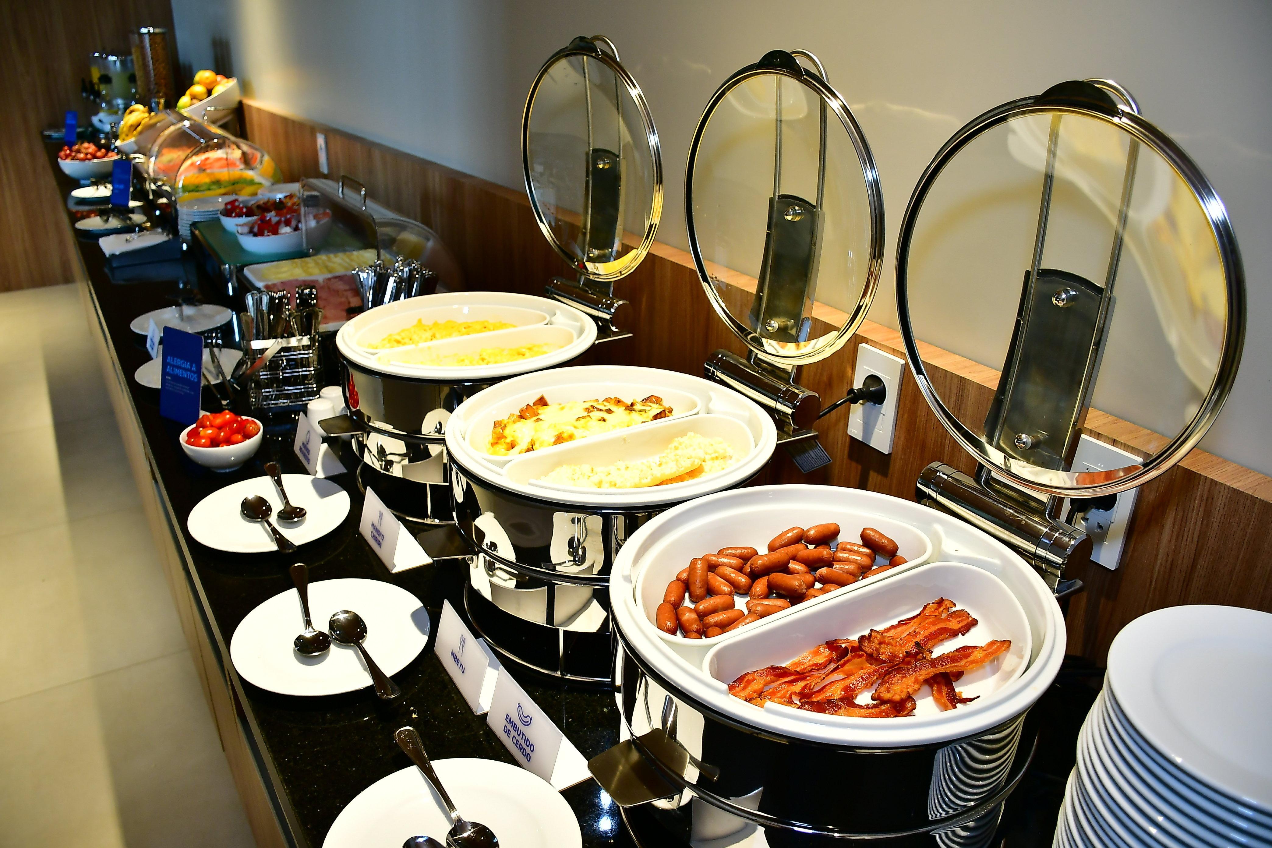 Holiday Inn Express Asuncion Aviadores By Ihg Экстерьер фото