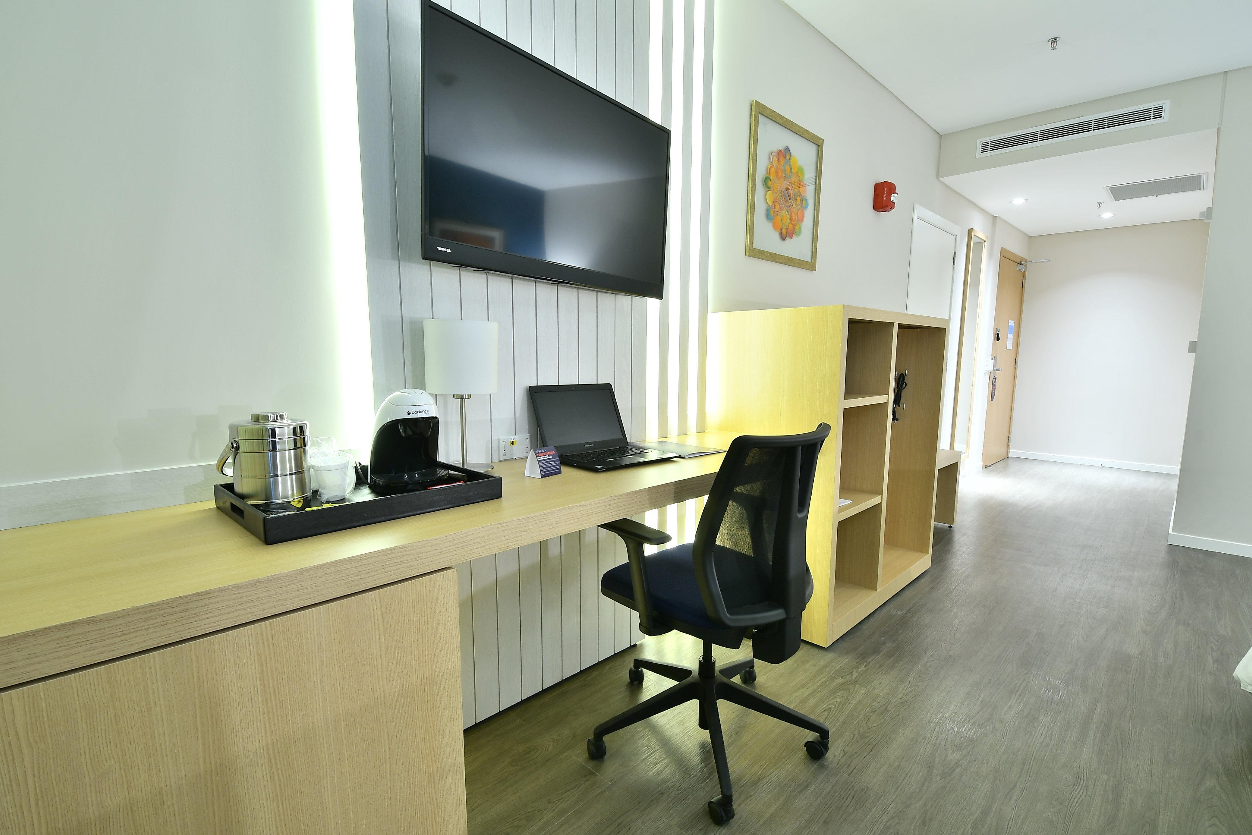 Holiday Inn Express Asuncion Aviadores By Ihg Экстерьер фото