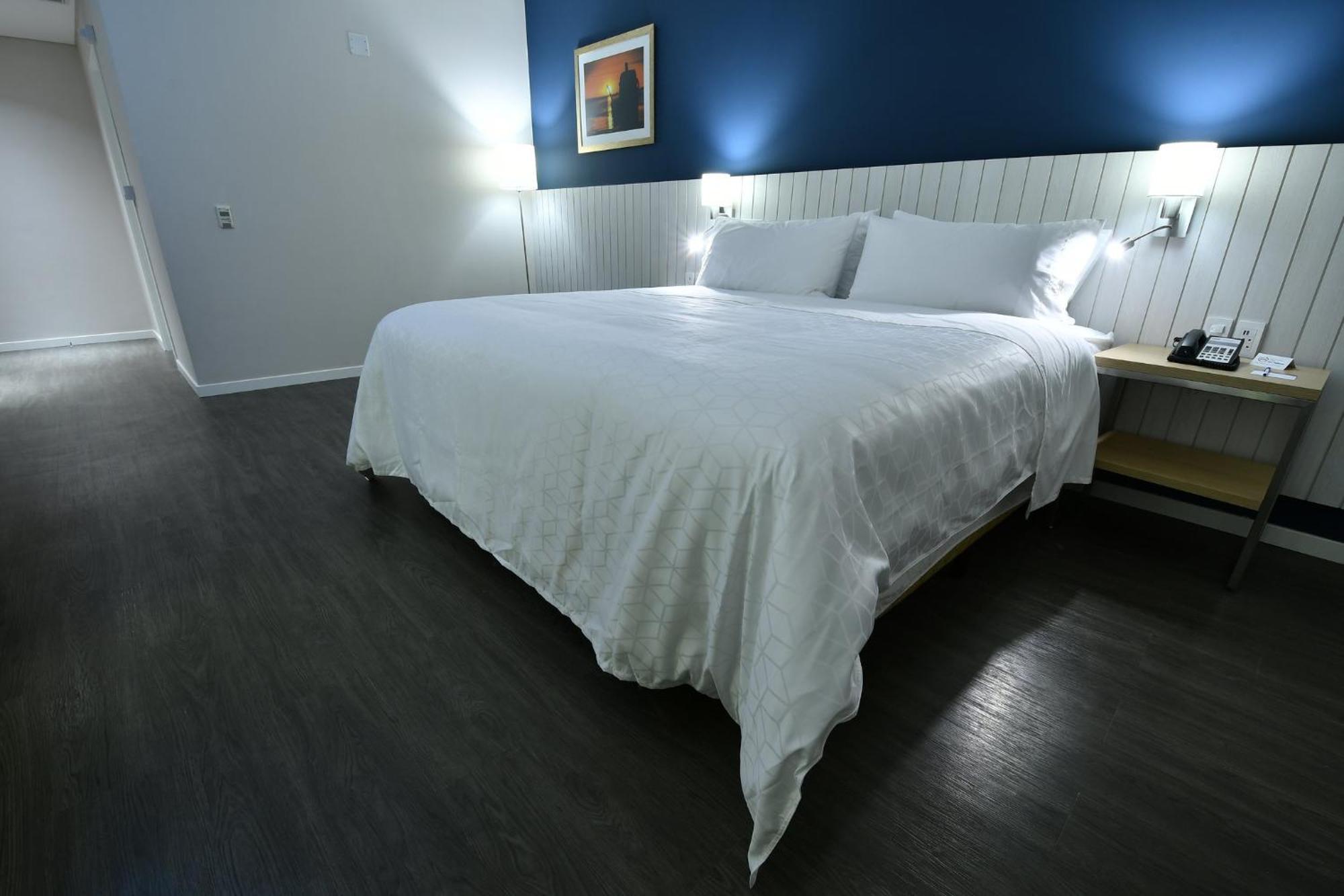 Holiday Inn Express Asuncion Aviadores By Ihg Экстерьер фото