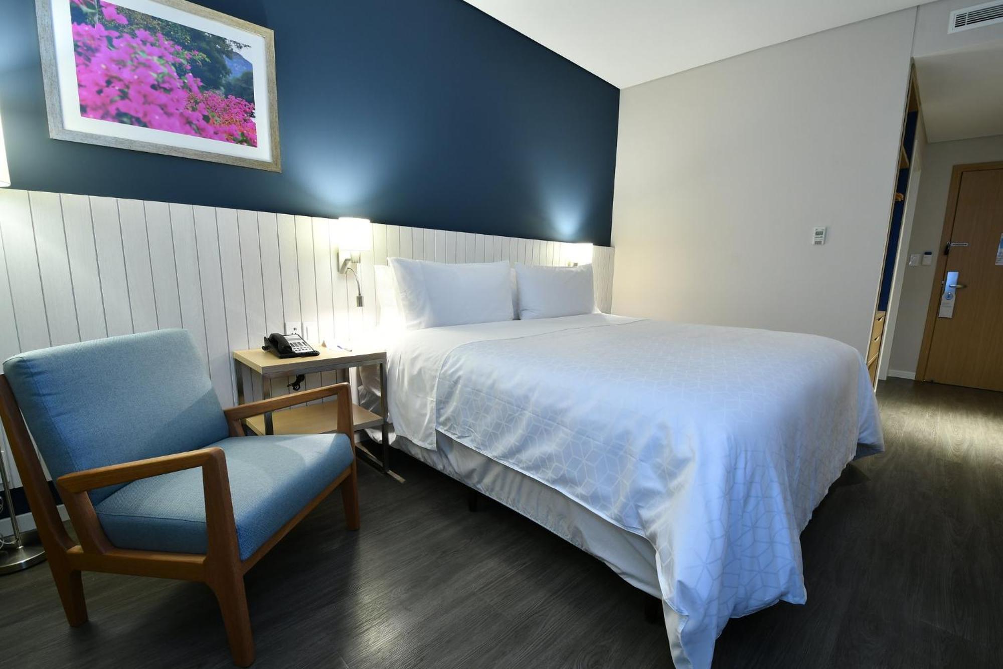Holiday Inn Express Asuncion Aviadores By Ihg Экстерьер фото