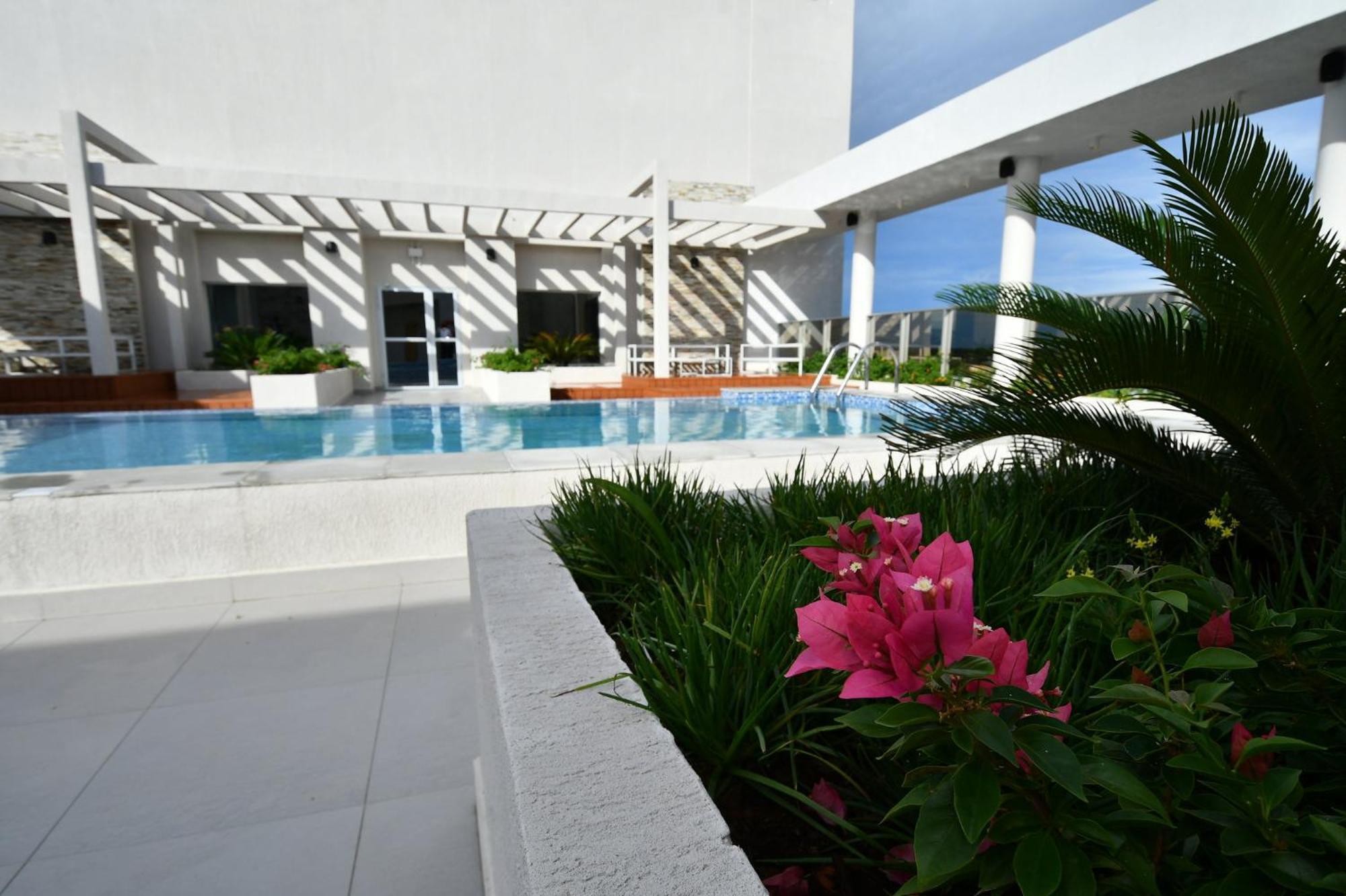 Holiday Inn Express Asuncion Aviadores By Ihg Экстерьер фото