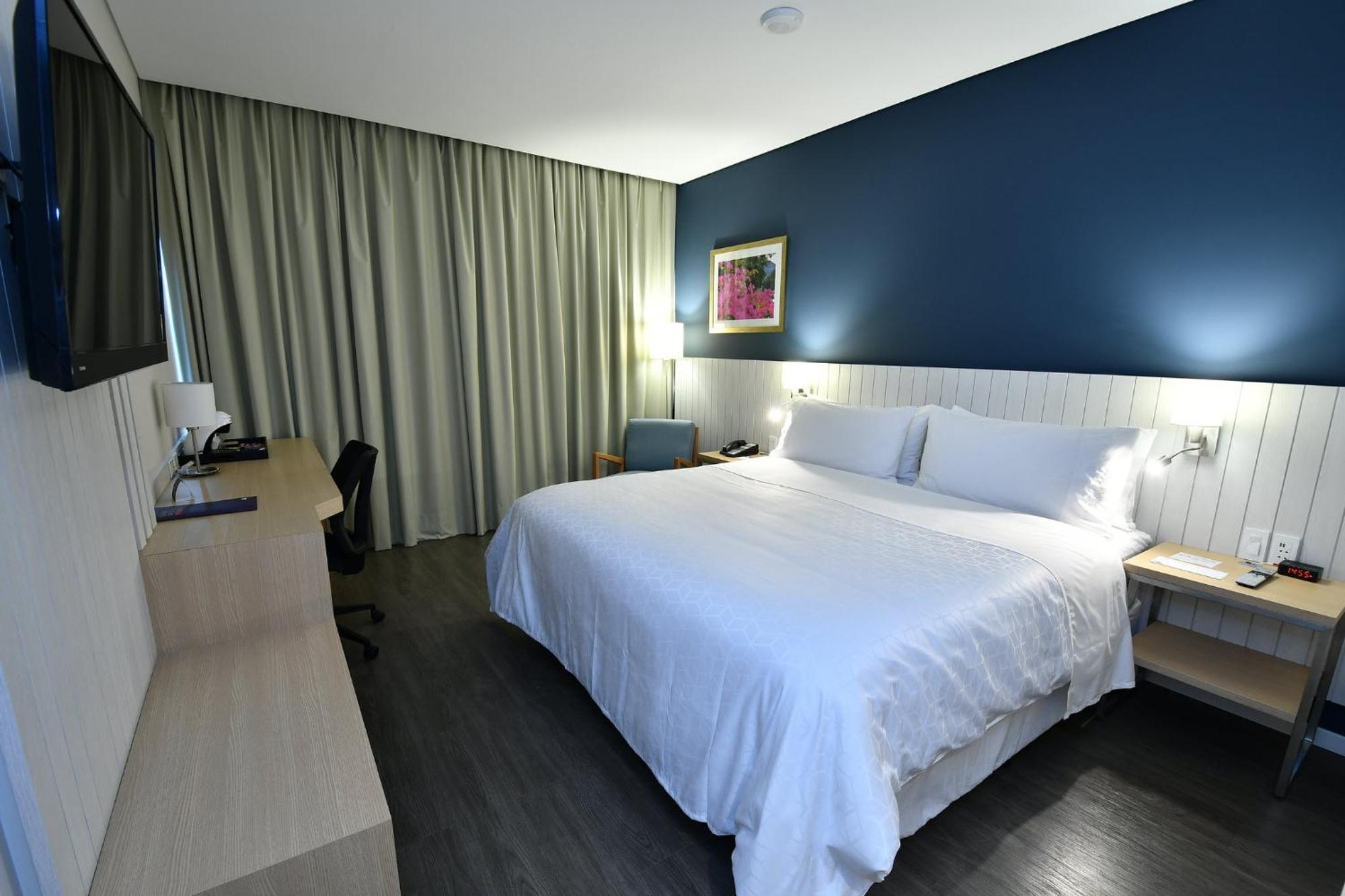 Holiday Inn Express Asuncion Aviadores By Ihg Экстерьер фото