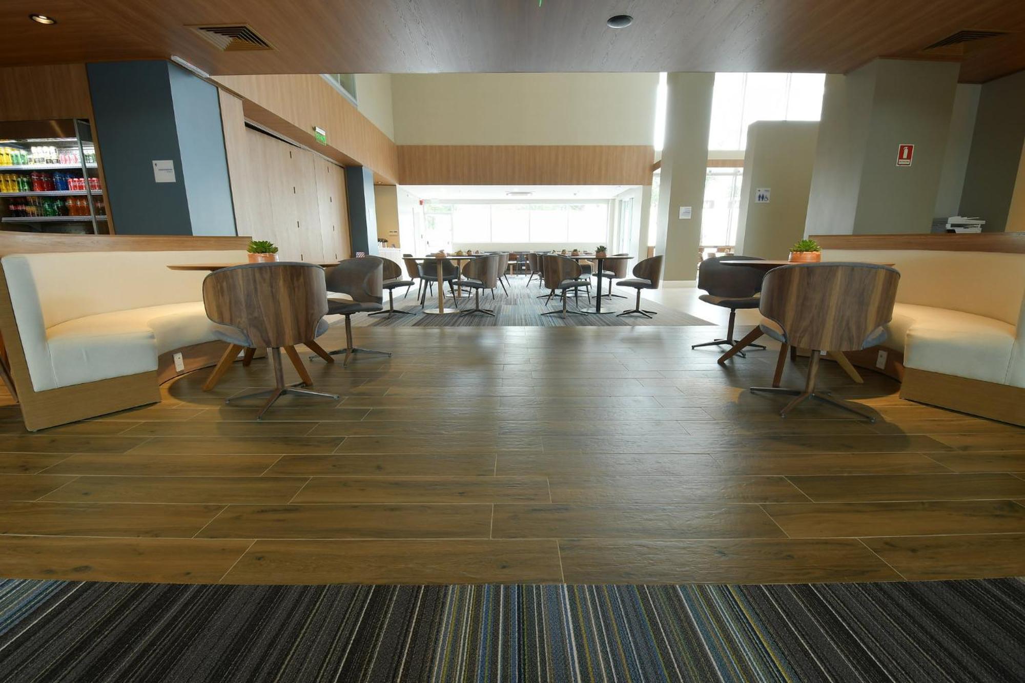 Holiday Inn Express Asuncion Aviadores By Ihg Экстерьер фото