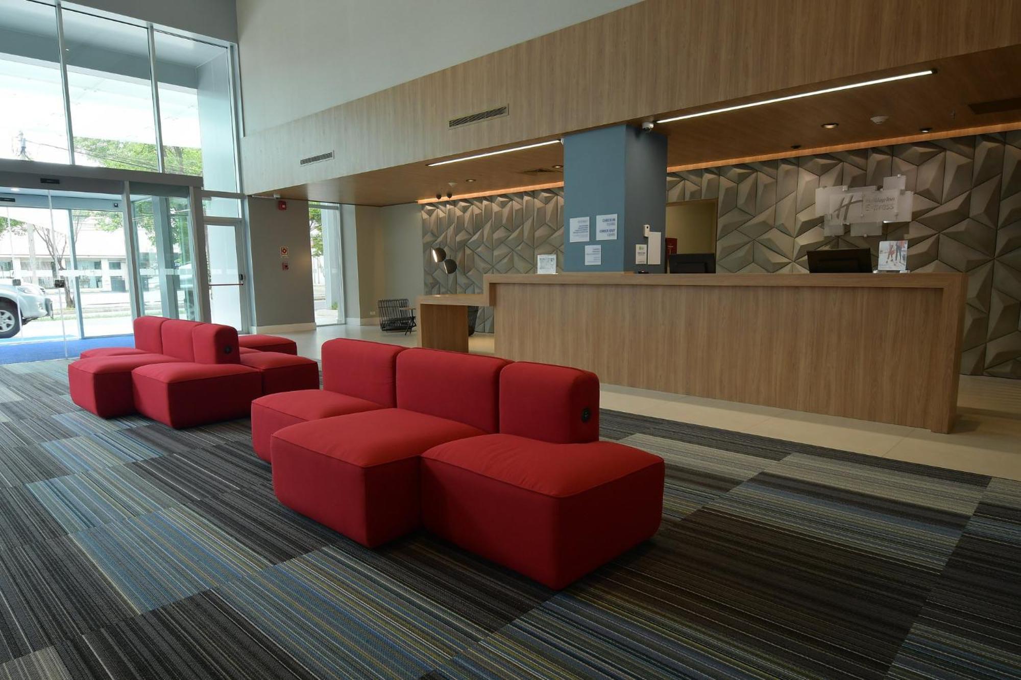 Holiday Inn Express Asuncion Aviadores By Ihg Экстерьер фото