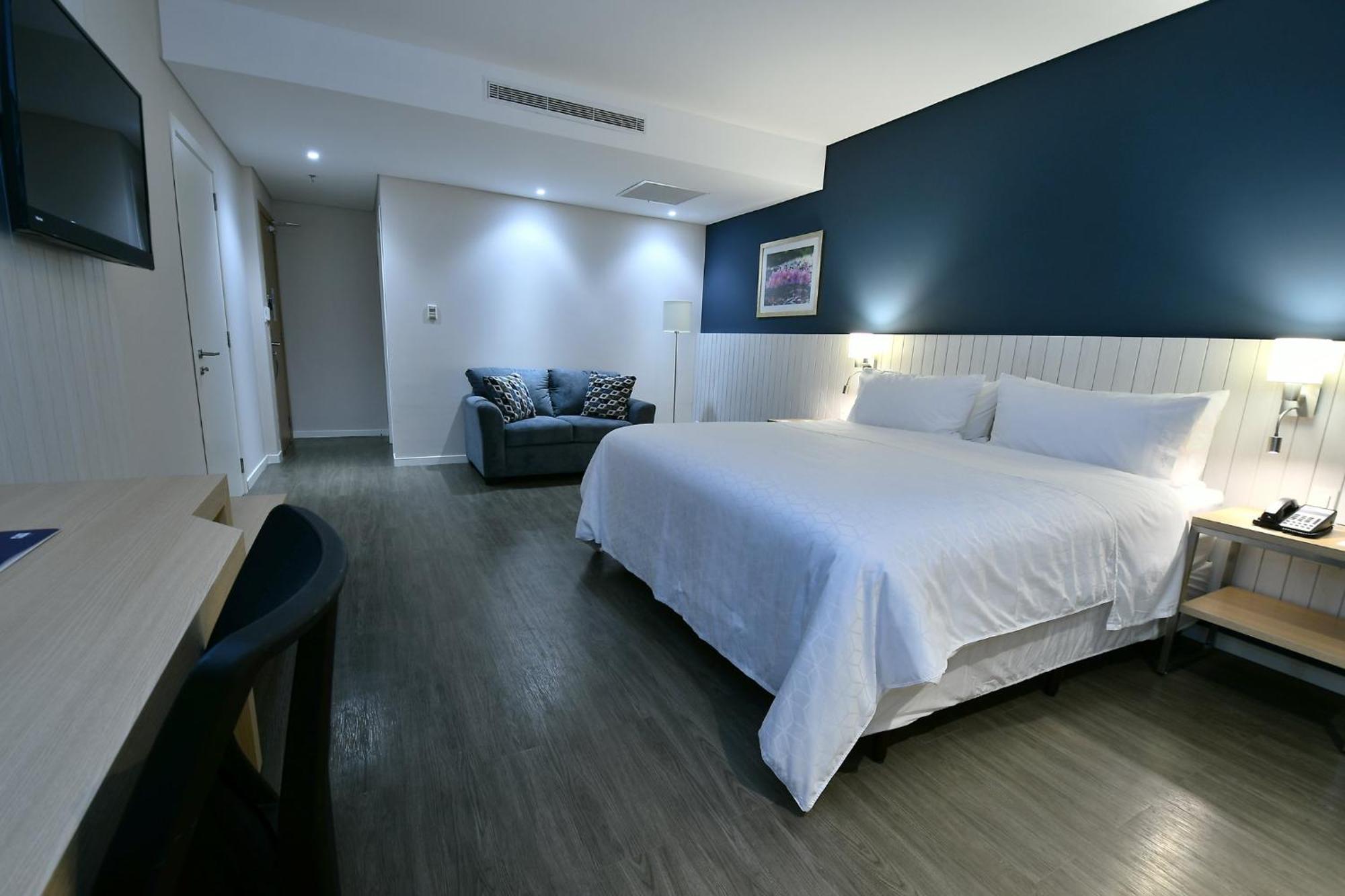 Holiday Inn Express Asuncion Aviadores By Ihg Экстерьер фото